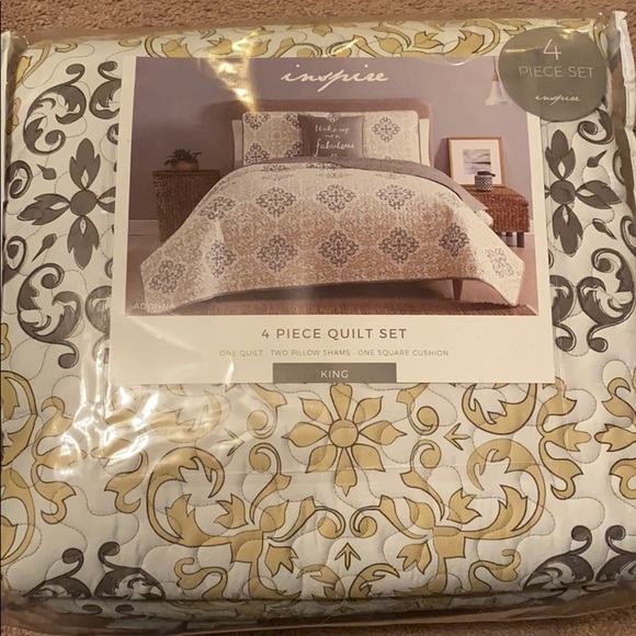 Inspire Other - 4 piece quilt set